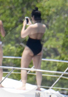 EXKLUSIV - Demi Lovato sonnt sich in Miami