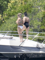 EXKLUSIV - Demi Lovato sonnt sich in Miami