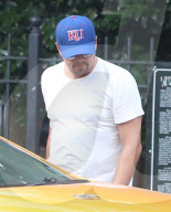 PEOPLE - Leonardo DiCaprio nimmt ein Taxi in NYC