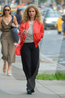 PEOPLE - Juno Temple unterwegs in Manhattan