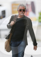 PEOPLE - 80er-Jahre Sänger Paul Young unterwegs in London
