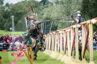 FEATURE - Spektakuläre Ritterturnier Event in Schottland