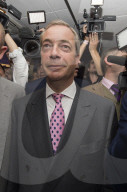 NEWS - Nigel Farage tritt als Ukip-Chef zurück