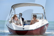 EXKLUSIV - Turteltauben auf See: Lindsay Lohan und Egor Tarabasov