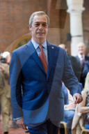 NEWS - London: Nigel Farage gibt seinen Rücktritt als UKIP-Leader  bekannt
