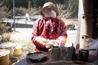 FEATURE - Diese japanische Stadt wird nur von Puppen bewohnt