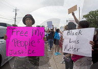 NEWS - Protest in Louisana gegen die Polizeigewalt nach der Erschiessung von Alton Sterling