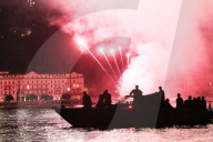 EXKLUSIV - George Clooney und Amal laden Bill Murray und Freunde zu einer Bootsparty ein am Comersee