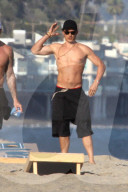 EXKLUSIV - Sexy: Orlando Bloom oben ohne am Strand von Malibu