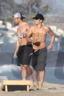 EXKLUSIV - Sexy: Orlando Bloom oben ohne am Strand von Malibu