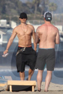 EXKLUSIV - Sexy: Orlando Bloom oben ohne am Strand von Malibu
