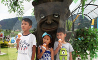 FEATURE - 'Whoopee Land' Freizeit & Wasserpark in Nepal