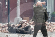 PEOPLE - Idris Elba auf dem Set zu "The Dark Tower" in New York