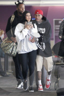 EXKLUSIV - Kylie Jenner und Tyga turteln am Flughafen in Los Angeles