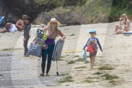 EXKLUSIV - Hilary und Haylie Duff mit ihren Kindern am beach von Malibu