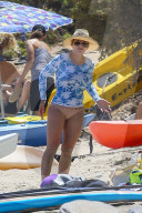 EXKLUSIV - Hilary und Haylie Duff mit ihren Kindern am beach von Malibu