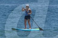 EXKLUSIV - Hilary und Haylie Duff mit ihren Kindern am beach von Malibu