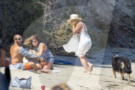 EXKLUSIV - Hilary Duff mit ihren Kindern am Beach von Malibu