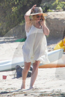 EXKLUSIV - Hilary Duff mit ihren Kindern am Beach von Malibu