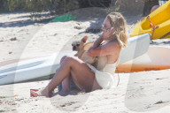 EXKLUSIV - Hilary Duff mit ihren Kindern am Beach von Malibu