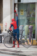 EXKLUSIV - Spider-Man fliegt durch Atlanta