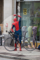 EXKLUSIV - Spider-Man fliegt durch Atlanta
