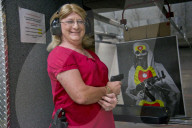 NEWS - Die LGBT 'Pink Pistols Gun Club' in Virginia in den USA