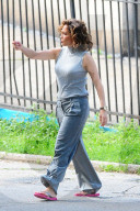 PEOPLE - Jennifer Lopez und Casper Smart auf dem Filmset von 'Shades of Blue'