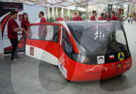 FEATURE - Studenten der Universität Lodz entwickeln ein Solarmobil