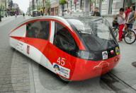 FEATURE - Studenten der Universität Lodz entwickeln ein Solarmobil