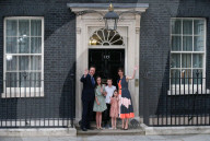 NEWS - Die jüngste Tochter Camerons ist traurig über den Auszug aus der Downing Street