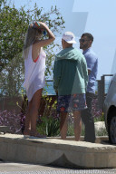 PEOPLE - Russell Simmons und seine Freundin schauen sich den Beach in Malibu an