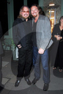 PEOPLE - Die Gibb Familie an der Sony Music Summer Party in London