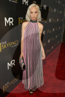 PEOPLE - Promis an der Eröffnung des 'OUE Skyspace' in LA