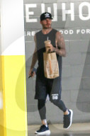EXKLUSIV - David Beckham kauft gesund ein in West Hollywood 