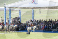 NEWS - Angela Merkel zu Besuch in Kirgisistan