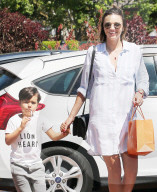 PEOPLE - Miranda Kerr geht mit Flynn zum Lunch in Malibu