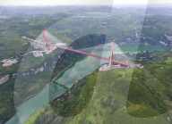 FEATURE - 78 Kilometer lange Brücke in China eröffnet