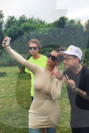 PEOPLE - Promis an der Revolve Sommerparty in den Hampton's 