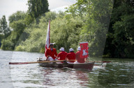 FEATURE - 'Just Splendid' - Royal Swan upping auf der Themse 