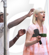PEOPLE - Tilda Swinton bei den Dreharbeiten zu "Okja"