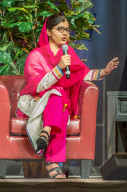NEWS - Malala Yousafzai hÃ¤lt in Omaha eine Rede