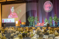 NEWS - Malala Yousafzai hÃ¤lt in Omaha eine Rede