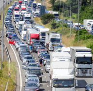 NEWS - Dover versinkt im Stau vor der Grenze zu Frankreich