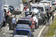 NEWS - Dover versinkt im Stau vor der Grenze zu Frankreich