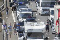 NEWS - Dover versinkt im Stau vor der Grenze zu Frankreich