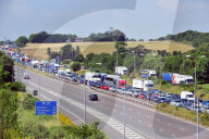 NEWS - Dover versinkt im Stau vor der Grenze zu Frankreich