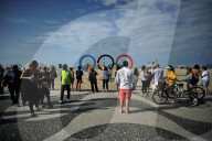 NEWS - Olympische Ringe stehen bereits an der Copacabana