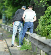 EXKLUSIV - Chris Evans muss mal für kleine Jungs