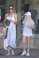 PEOPLE - Denise Richards geht mit Tochter Lola Shoppen in Malibu